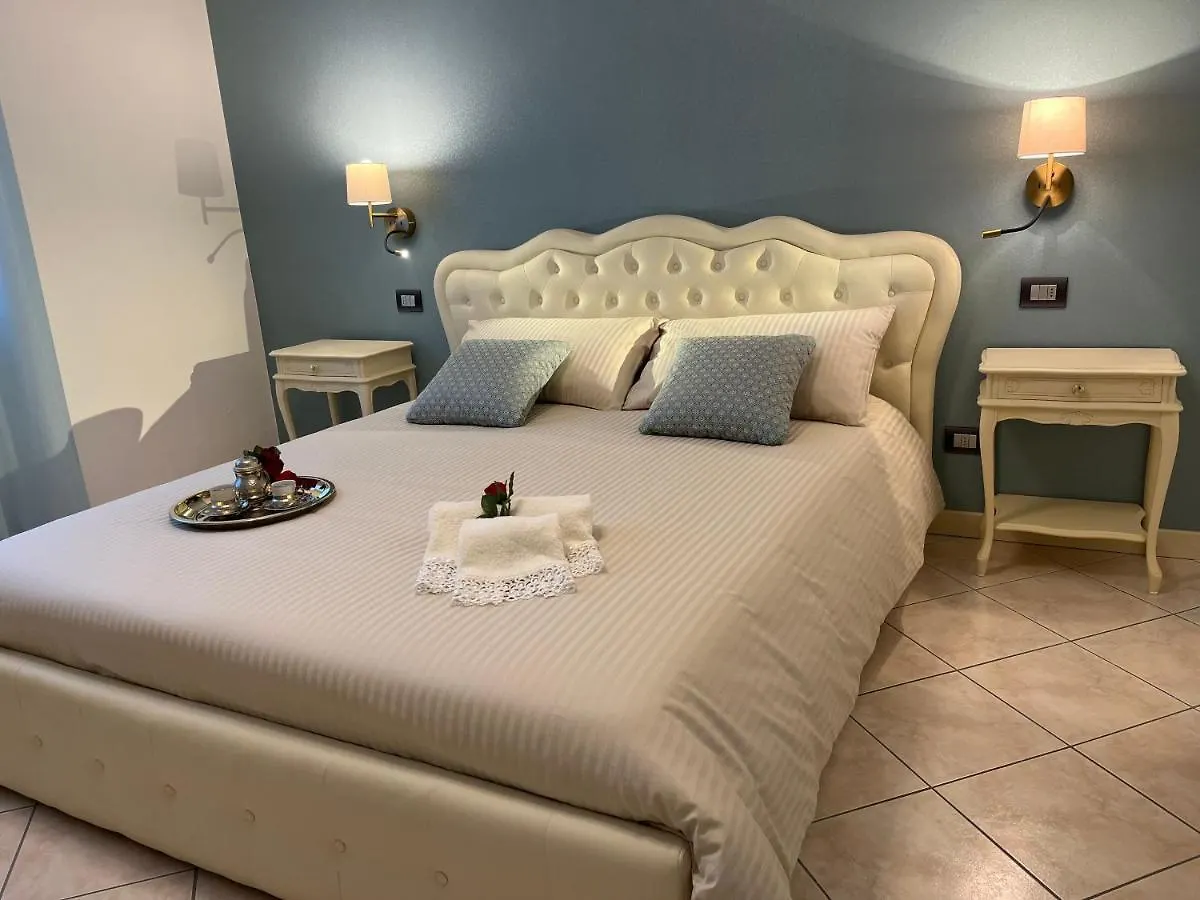 Soave Guest House contacts
